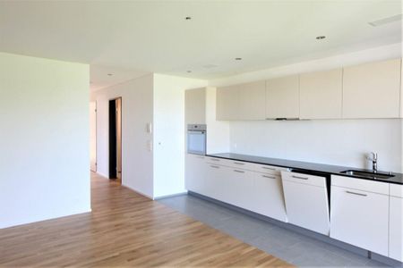 Gemütliche 4.5 Zimmerwohnung mit Balkon und Aussicht ins Grüne. - Foto 3