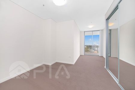 Spacious & Modern 2 Bedroom Apartment For Lease Now! Don't miss out! - Photo 4