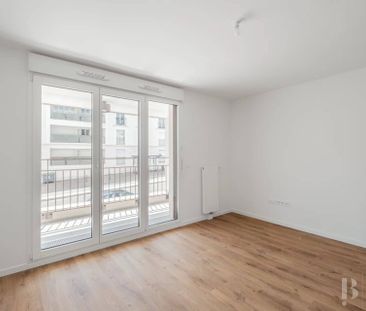 Rental Apartment Saint-Cyr-l'École - Photo 5