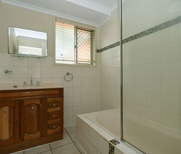 45 Wine Drive, Wilsonton Heights - Photo 4