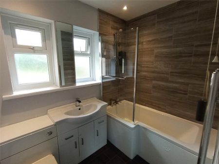 2 bedroom terraced house to rent - Photo 5