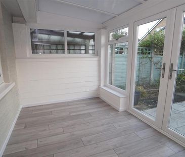 2 bedroom semi-detached bungalow to rent - Photo 2