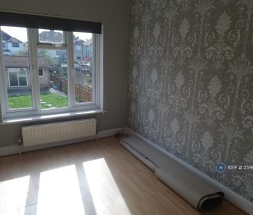 3 bedroom semi-detached house to rent - Photo 6