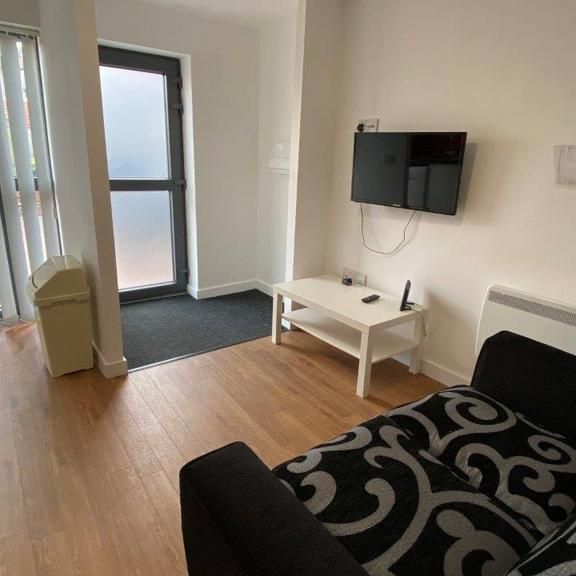 Studio to rent - Photo 1