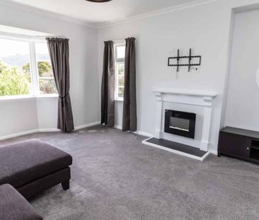 Two Bedroom, plus study, modern home - Photo 1