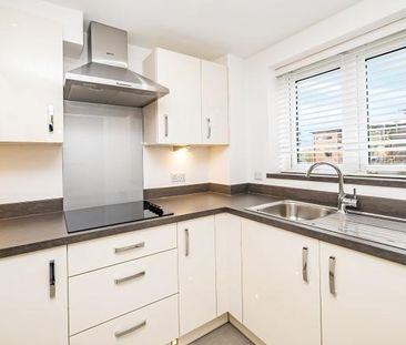 1 bedroom retirement property to rent - Photo 4