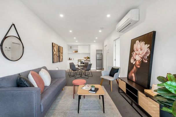“Executive living in the heart of Reservoir” - Photo 1