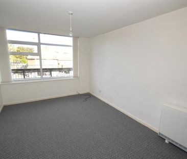 Town Lane, Wirral, CH63 - Photo 1