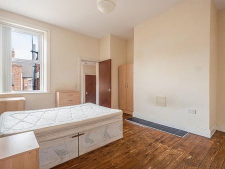 6 bedroom terraced house to rent - Photo 3