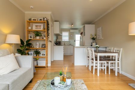 Unit 2, 41 Spring Street, Onehunga, Auckland - Photo 2