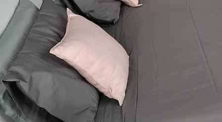 Central Auckland one bedroom apartment with pool! - Photo 3