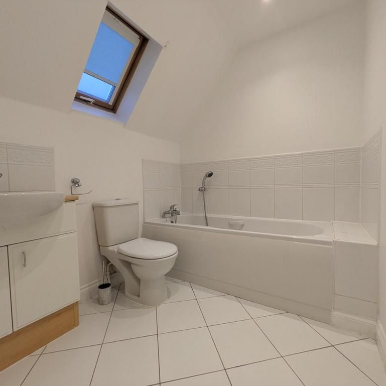 2 bedroom terraced house to rent - Photo 1