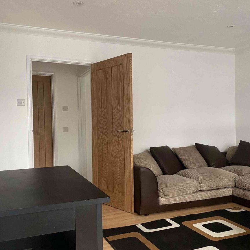 Studio Flat / Apartment - Photo 1