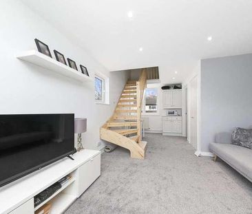 East Smithfield, Tower Hill, E1W - Photo 3