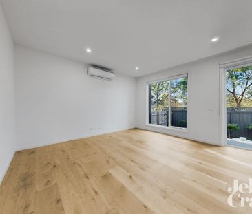 1/2 Donald Avenue, Essendon - Photo 1