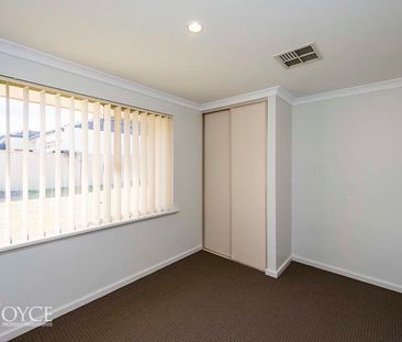 28 Diosma Way, Canning Vale WA 6155 - Photo 2