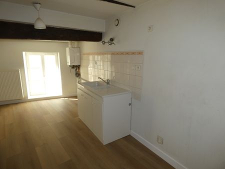 Location Appartement 3 pièces 83m² BEAUNE 21200 - Photo 4