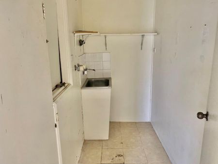 Good Condition Town House - Photo 5