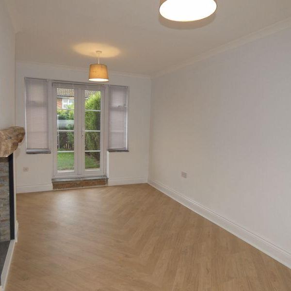 2 bedroom end of terrace house to rent - Photo 1