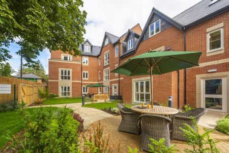 2 bedroom retirement property to rent - Photo 5