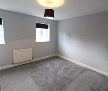 3 bedroom House To Let - Photo 5