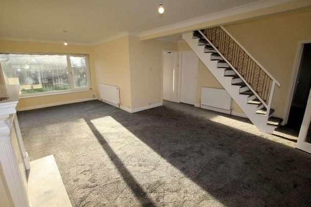 Sabden Place, St. Annes, FY8 - Photo 1