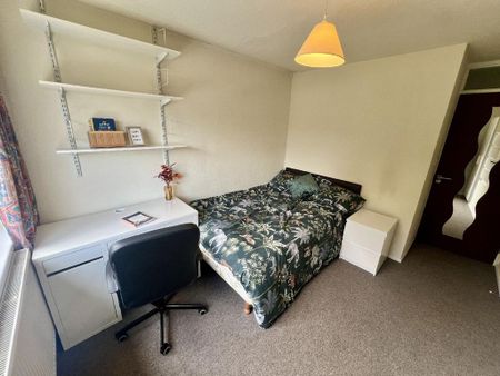 4 bedroom house share to rent - Photo 5