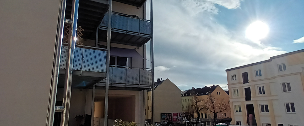 große 4-Raum Wohnung mit Terrasse / Frei ab 01.06.2025 - Photo 1