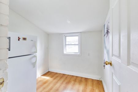 For Lease - 1351 Lansdowne Avenue Unit# Upper, Toronto, Ontario - Photo 4