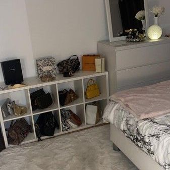 Friedrichstadt - 2-Zimmer-Wohnung mir Einbauküche und Balkon - Foto 1