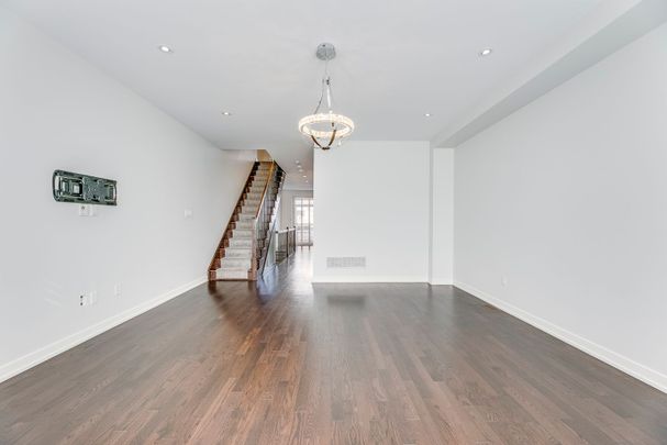 For Lease - 227 Huguenot Road, Oakville, Ontario - Photo 1