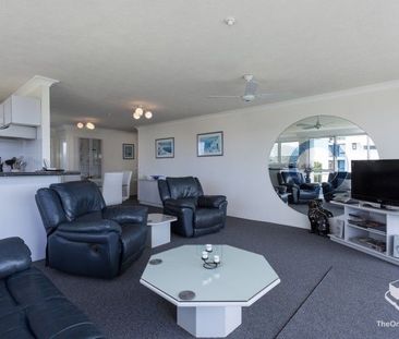 Perfectly Situated Two Bedroom Unit - Photo 3