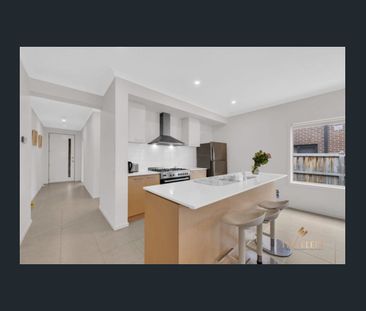 Spacious 4-Bedroom Family Home with Two Living Areas & Modern Comfo... - Photo 6