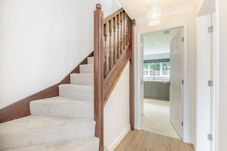 3 bedroom detached house to rent - Photo 3