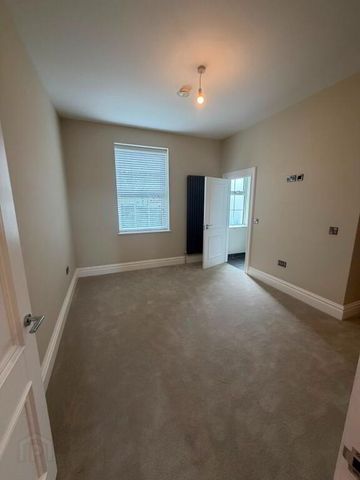 2, 31 Cromlyn Wood, Lisburn Road, Royal Hillsborough, BT26 6TX - Photo 3