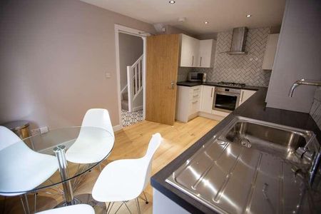 Markden Mews, L8 - Photo 3