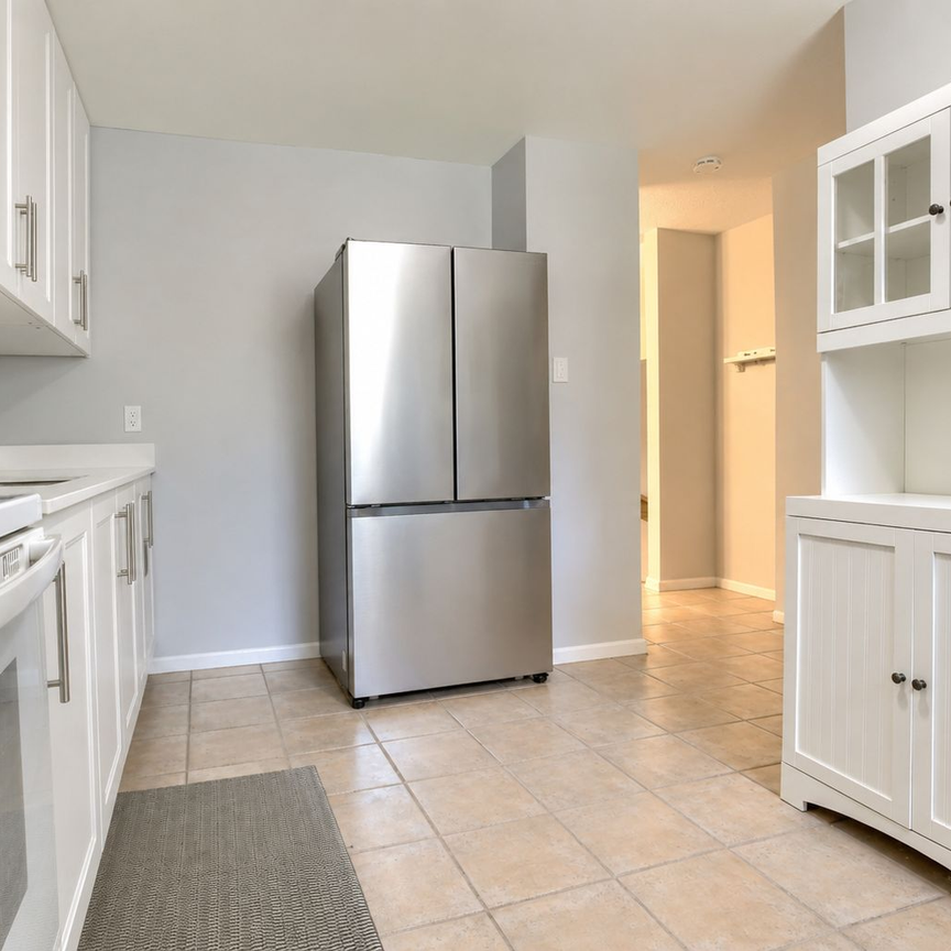 For Lease - 19 Mcclintock Way Unit# 100, Kanata, Ontario - Photo 1