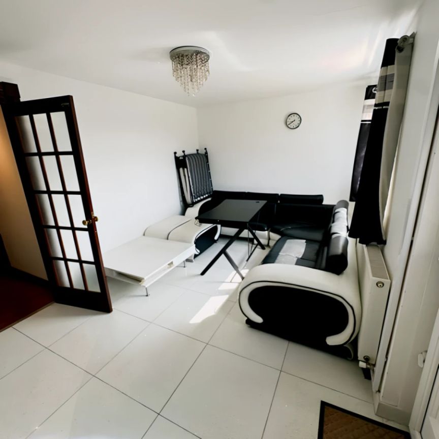 3 Bed 2 Bath - Photo 1