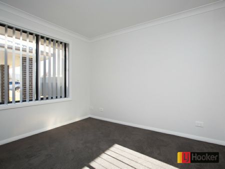 Modern Two Bedroom Home - Photo 5