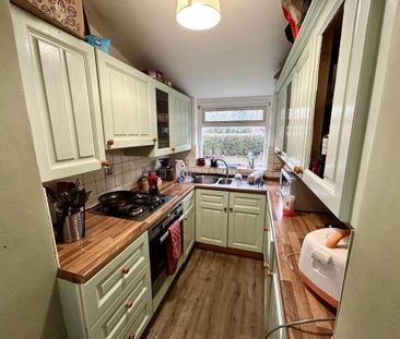 3 bedroom semi-detached house to rent - Photo 4