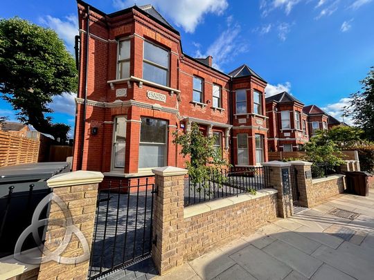 Ebbsfleet Road, London, NW2 3NB - Photo 1