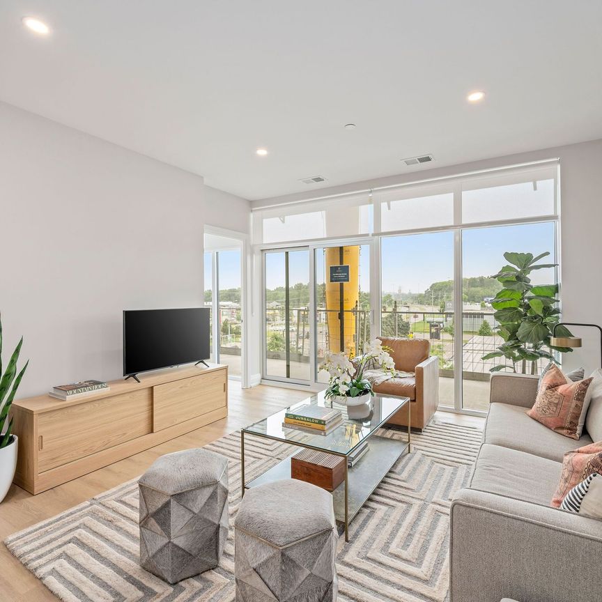 For Lease - 4286 King Street Unit# 903, Kitchener, Ontario - Photo 1