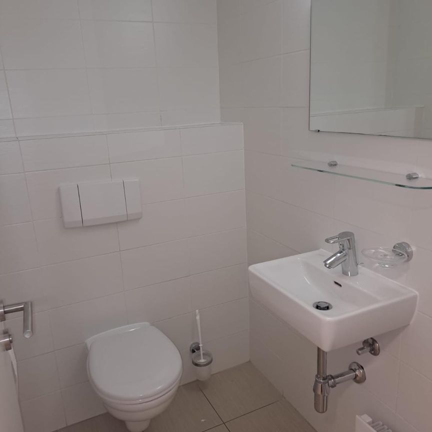 Chambre meublée au coeur de la vieille-ville avec local indépendant - Photo 1