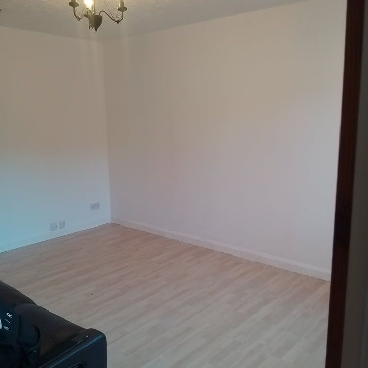 2 Bed Semi-Detached House, Niddrie Marischal Road, EH16 - Photo 1