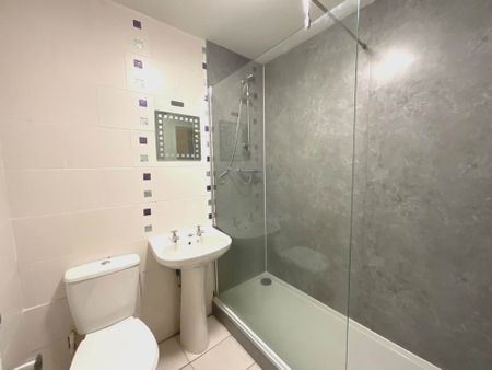 Price £795 pcm - Available Now - Unfurnished - Photo 5