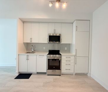 For Lease - 2450 Old Bronte Road Unit# 328, Oakville, Ontario - Photo 2