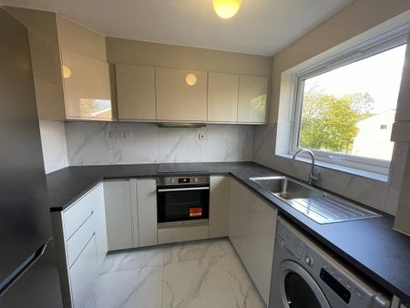 2 bedroom flat to rent - Photo 3