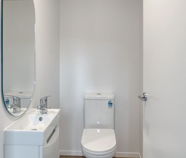 Townhouse Living - Photo 5