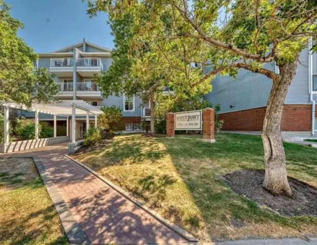 Spacious 2-Bed, 2-Bath Condo – 900 sq ft + Balcony + 2 Underground Parking Stall | Calgary - Photo 1