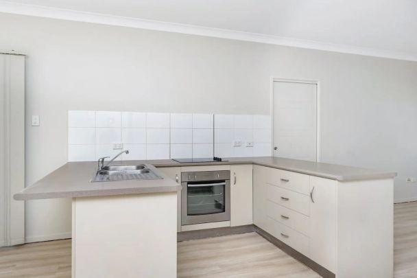 Comfortable Living in Kelso - Photo 1